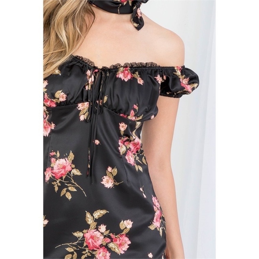 BLACK FLORAL LACE DETAIL MINI BABYDOLL 90s STYLE DRESS - Picture 8 of 8